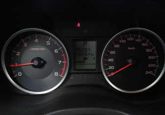Подержанный автомобиль Subaru Forester Suv 2014 года (18 фото)