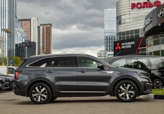 Подержанный автомобиль Kia Sorento 2020 года (3 фото)