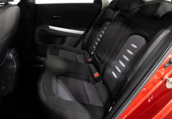 Подержанный автомобиль Kia Ceed Wagon 2013 года (11 фото)