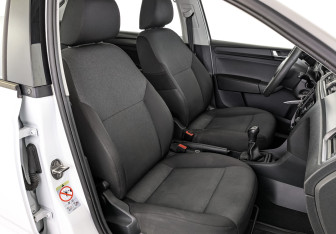 Подержанный автомобиль Skoda Rapid Liftback 2019 года (24 фото)