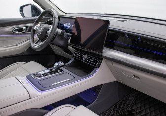Подержанный автомобиль GAC GS8 2024 года (10 фото)