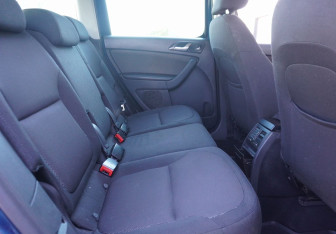 Подержанный автомобиль Skoda Yeti 2012 года (10 фото)