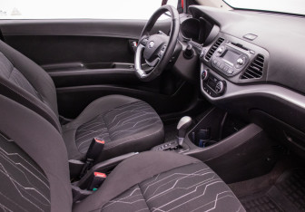 Подержанный автомобиль Kia Picanto 2011 года (9 фото)