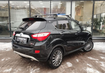 Подержанный автомобиль Changan CS35 2017 года (8 фото)