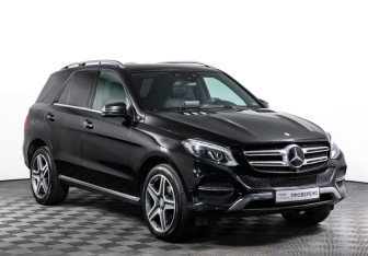 Подержанный автомобиль Mercedes-Benz GLE 2015 года (3 фото)