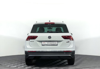 Подержанный автомобиль Volkswagen Tiguan 2017 года (6 фото)
