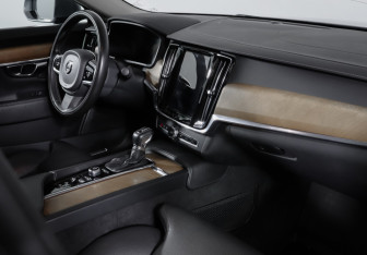 Подержанный автомобиль Volvo S90 2020 года (9 фото)