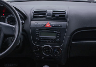 Подержанный автомобиль Kia Picanto 2010 года (14 фото)