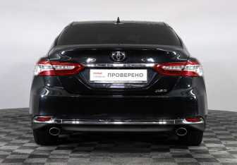 Подержанный автомобиль Toyota Camry Sedan 2023 года (6 фото)