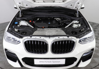 Подержанный автомобиль BMW X4 2019 года (10 фото)
