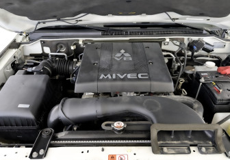Подержанный автомобиль Mitsubishi Pajero 2019 года (9 фото)