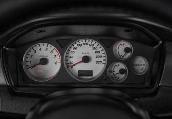 Подержанный автомобиль Mitsubishi Lancer Sedan 2005 года (12 фото)