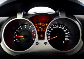 Подержанный автомобиль Nissan Juke 2013 года (13 фото)