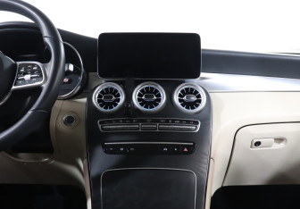 Подержанный автомобиль Mercedes-Benz GLC Coupe 2019 года (14 фото)