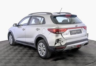 Подержанный автомобиль Kia Rio Hatchback 2021 года (7 фото)