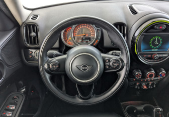 Подержанный автомобиль MINI Countryman 2019 года (28 фото)