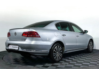 Подержанный автомобиль Volkswagen Passat Sedan 2014 года (5 фото)