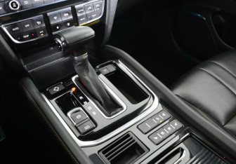 Подержанный автомобиль GAC GS8 2019 года (13 фото)