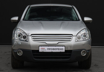 Подержанный автомобиль Nissan Qashqai 2009 года (2 фото)