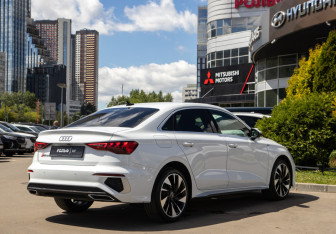 Подержанный автомобиль Audi A3 Sedan 2022 года (4 фото)