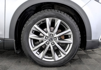 Подержанный автомобиль Mazda CX-9 2018 года (18 фото)
