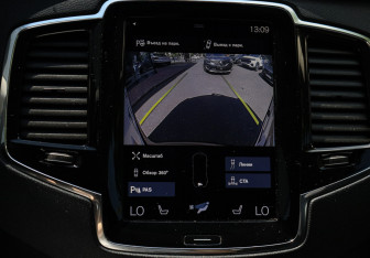 Подержанный автомобиль Volvo XC90 2016 года (24 фото)