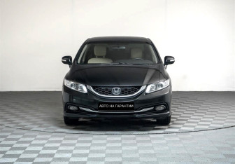 Подержанный автомобиль Honda Civic Sedan 2013 года (2 фото)