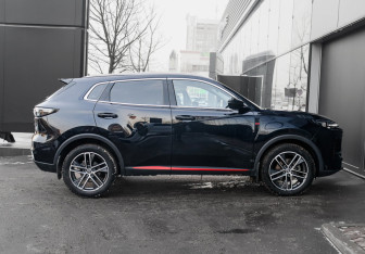 Подержанный автомобиль Changan UNI-S 2024 года (4 фото)