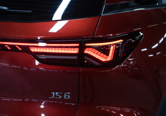 Подержанный автомобиль JAC JS6 2024 года (24 фото)