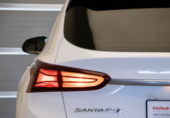 Подержанный автомобиль Hyundai Santa Fe 2019 года (38 фото)