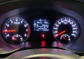 Подержанный автомобиль Kia Sportage 2017 года (18 фото)