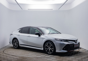 Подержанный автомобиль Toyota Camry Sedan 2020 года (3 фото)