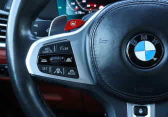 Подержанный автомобиль BMW X6 M 2021 года (20 фото)