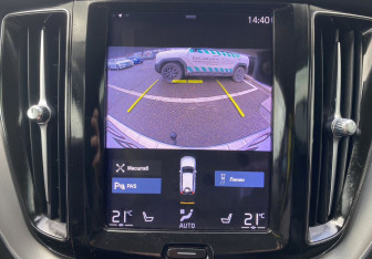 Подержанный автомобиль Volvo XC60 2021 года (12 фото)