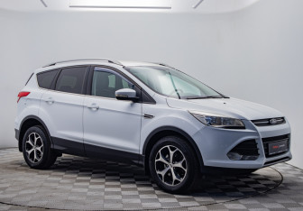 Подержанный автомобиль Ford Kuga 2013 года (7 фото)