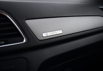 Подержанный автомобиль Audi Q3 2013 года (15 фото)