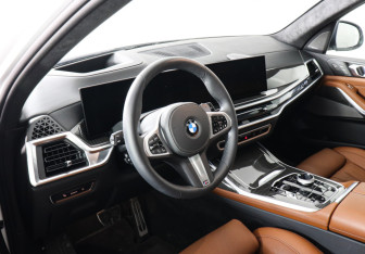 Новый BMW X7 2025 (11 фото)
