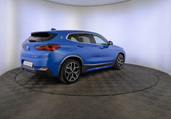 Подержанный автомобиль BMW X2 2021 года (5 фото)
