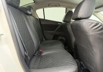 Подержанный автомобиль Mazda 3 Sedan 2013 года (11 фото)
