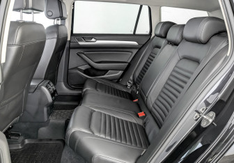 Подержанный автомобиль Volkswagen Passat Wagon 2016 года (12 фото)