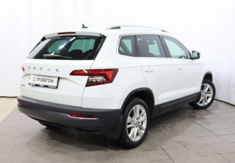 Подержанный автомобиль Skoda Karoq 2020 года (4 фото)
