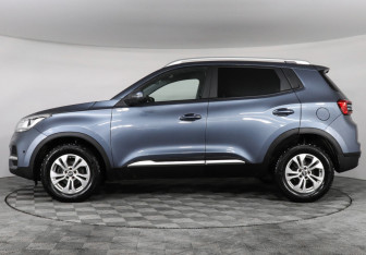 Подержанный автомобиль Chery Tiggo 4 2021 года (8 фото)