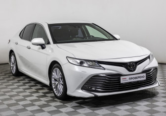 Подержанный автомобиль Toyota Camry Sedan 2018 года (3 фото)
