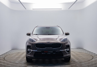 Подержанный автомобиль Kia Sportage 2018 года (2 фото)