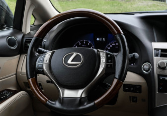 Подержанный автомобиль Lexus RX 2012 года (14 фото)