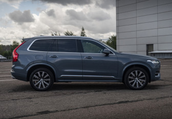 Подержанный автомобиль Volvo XC90 2019 года (5 фото)