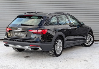 Подержанный автомобиль Audi A4 allroad 2021 года (5 фото)