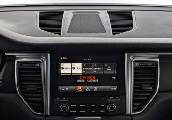 Подержанный автомобиль Porsche Macan 2016 года (17 фото)