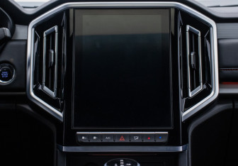 Подержанный автомобиль JAC T9 2024 года (12 фото)