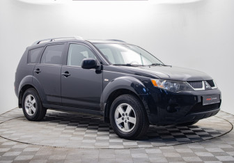Подержанный автомобиль Mitsubishi Outlander 2008 года (8 фото)